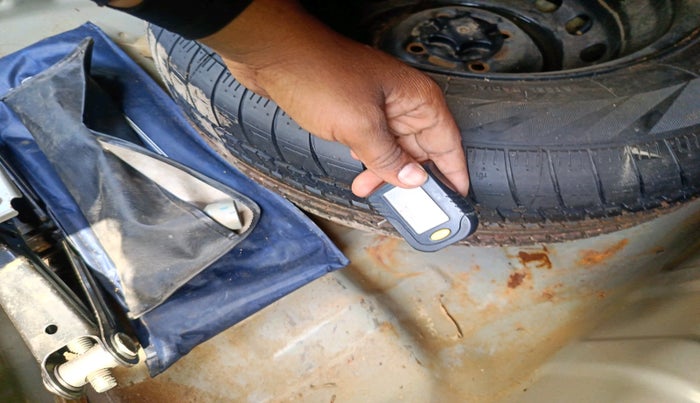 2017 Nissan Sunny XV CVT, Petrol, Automatic, 69,798 km, tyre