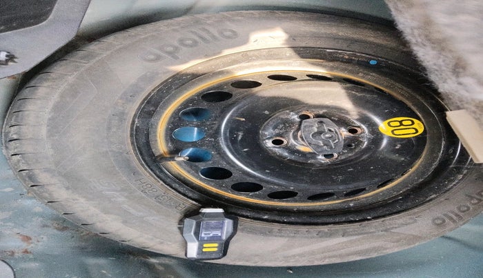 2017 Maruti Baleno ZETA DIESEL 1.3, Diesel, Manual, 75,270 km, tyre