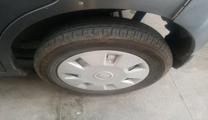 2015 Maruti Wagon R 1.0 LXI, Petrol, Manual, 31,893 km, tyre