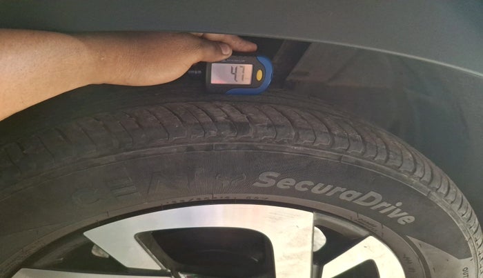 2021 Nissan MAGNITE XV PREMIUM, Petrol, Manual, 24,042 km, tyre