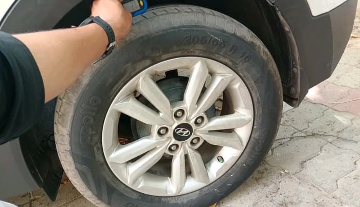 2016 Hyundai Creta SX PLUS AT 1.6 DIESEL, Diesel, Automatic, 1,52,725 km, tyre