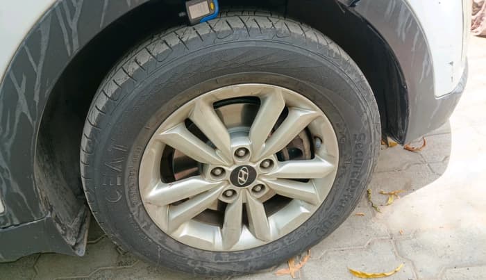2016 Hyundai Creta SX PLUS AT 1.6 DIESEL, Diesel, Automatic, 1,52,725 km, tyre