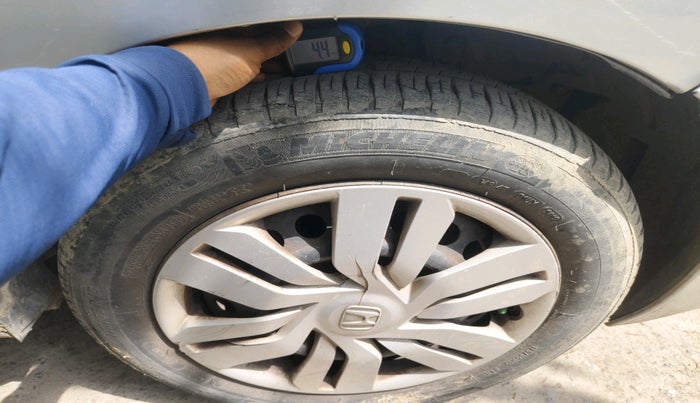 2015 Honda Jazz 1.2L I-VTEC S, Petrol, Manual, 96,173 km, tyre