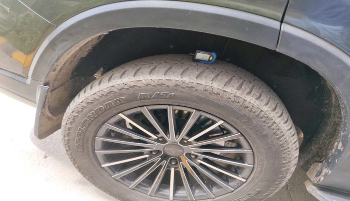 2023 Mahindra SCORPIO-N Z8 L DIESEL AT 2WD 6 STR, Diesel, Automatic, 1,02,568 km, tyre