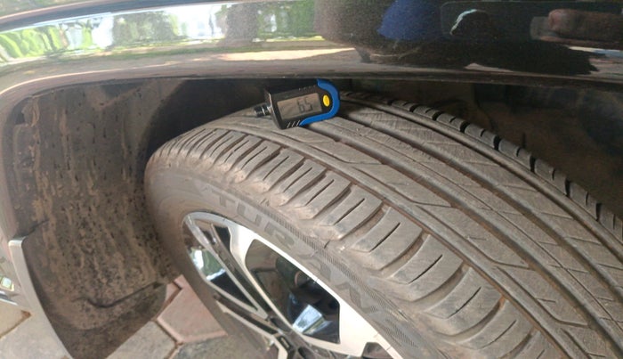 2022 Jeep Compass MODEL S (O) 1.4 PETROL DCT, Petrol, Automatic, 47,607 km, tyre