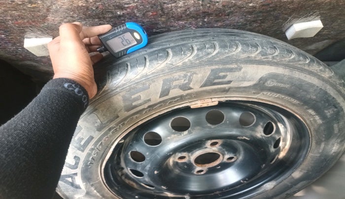 2013 Hyundai i20 MAGNA 1.2, Petrol, Manual, 38,934 km, tyre