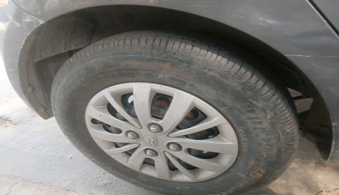 2013 Hyundai i10 MAGNA 1.2, Petrol, Manual, 58,042 km, tyre