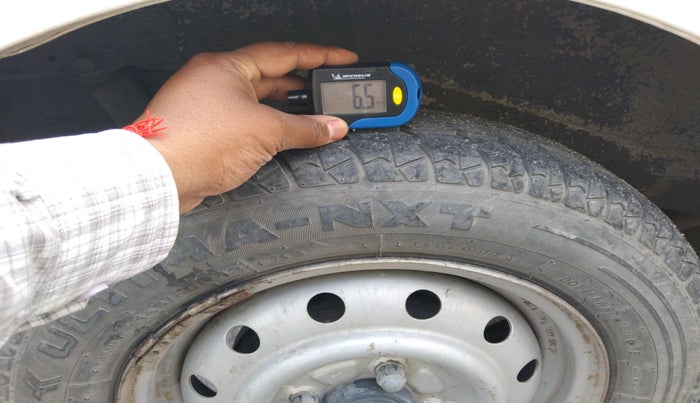 2011 Maruti Wagon R 1.0 LXI, Petrol, Manual, 56,081 km, tyre