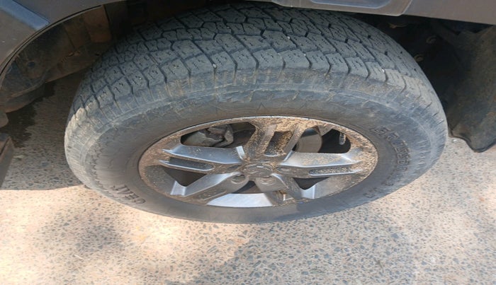 2023 Mahindra Thar LX HARD TOP 4WD MT, Diesel, Manual, 40,284 km, tyre