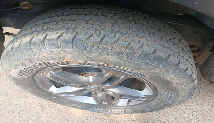 2023 Mahindra Thar LX HARD TOP 4WD MT, Diesel, Manual, 40,284 km, tyre