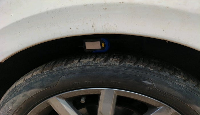 2020 Volkswagen Polo HIGHLINE PLUS 1.0, Petrol, Manual, 39,764 km, tyre