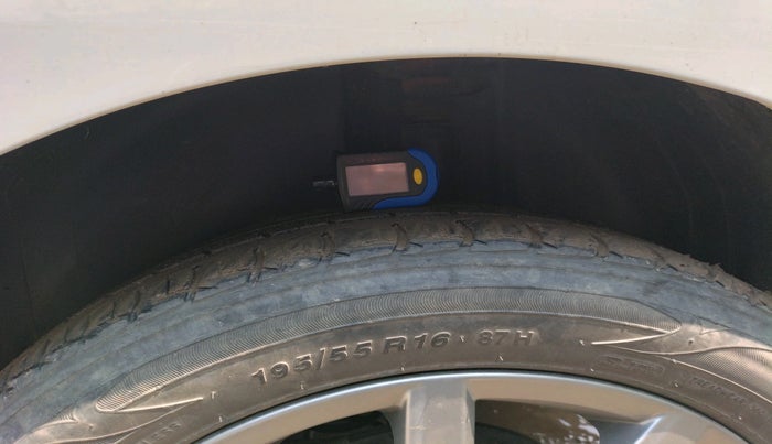 2020 Volkswagen Polo HIGHLINE PLUS 1.0, Petrol, Manual, 39,764 km, tyre