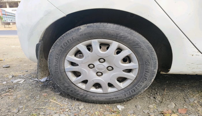 2011 Hyundai i20 MAGNA (O) 1.2, CNG, Manual, 1,89,664 km, tyre