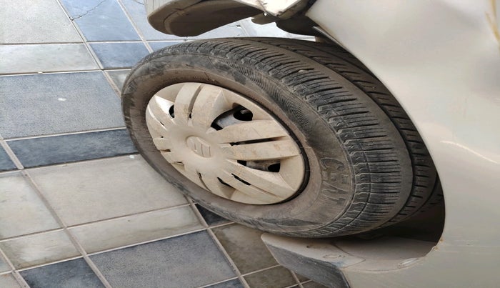 2015 Maruti Alto 800 LXI, Petrol, Manual, 71,828 km, tyre