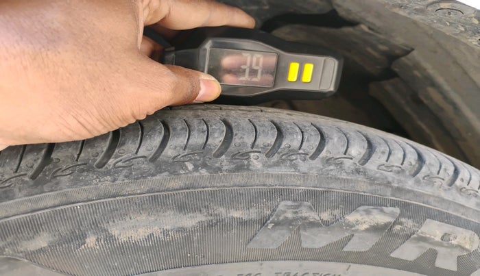 2022 Hyundai GRAND I10 NIOS SPORTZ 1.2 KAPPA VTVT CNG, CNG, Manual, 1,08,249 km, tyre