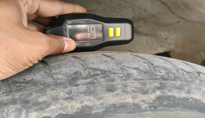 2022 Hyundai GRAND I10 NIOS SPORTZ 1.2 KAPPA VTVT CNG, CNG, Manual, 1,08,249 km, tyre