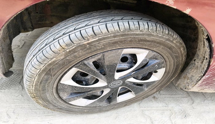 2011 Maruti Wagon R 1.0 VXI, Petrol, Manual, 56,988 km, tyre