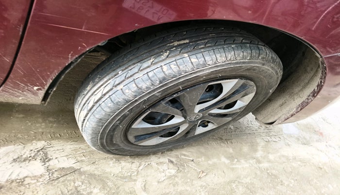 2011 Maruti Wagon R 1.0 VXI, Petrol, Manual, 56,988 km, tyre