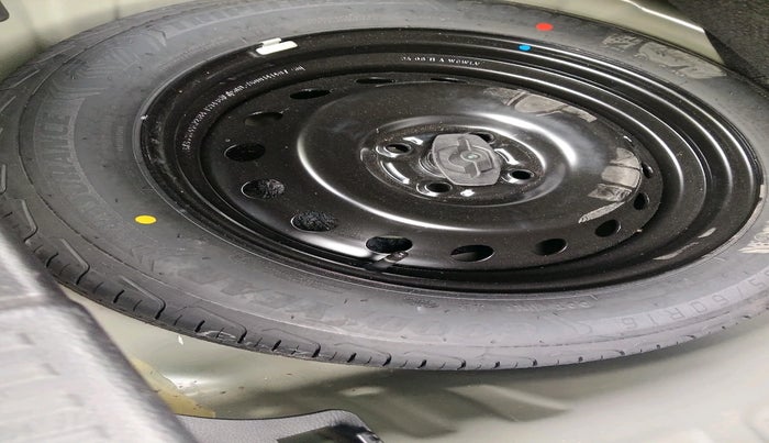 2024 Maruti FRONX DELTA PLUS 1.2L AGS, Petrol, Automatic, 6,617 km, tyre