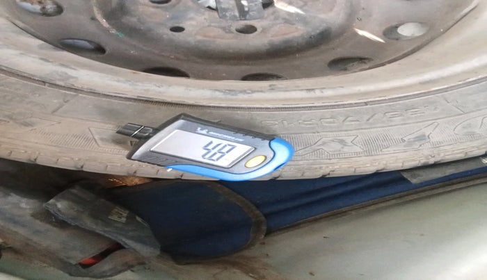 2015 Hyundai Eon MAGNA +, Petrol, Manual, 41,203 km, tyre