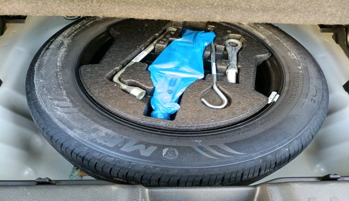 2024 Maruti BREZZA LXI S- CNG, CNG, Manual, 25,538 km, tyre