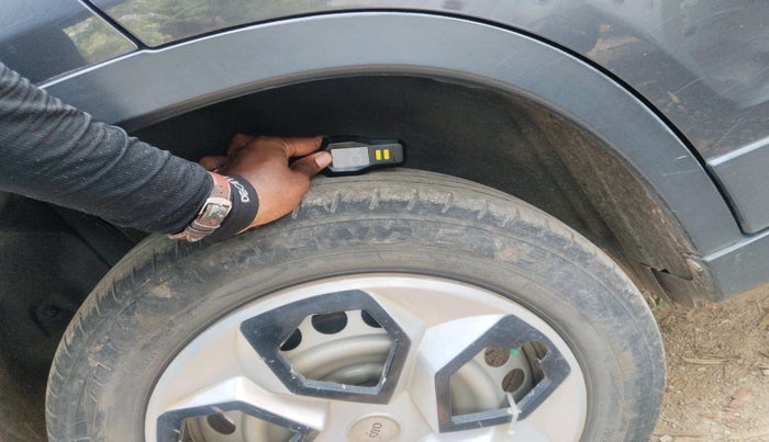 2021 Maruti Vitara Brezza LXI, Petrol, Manual, 70,002 km, tyre