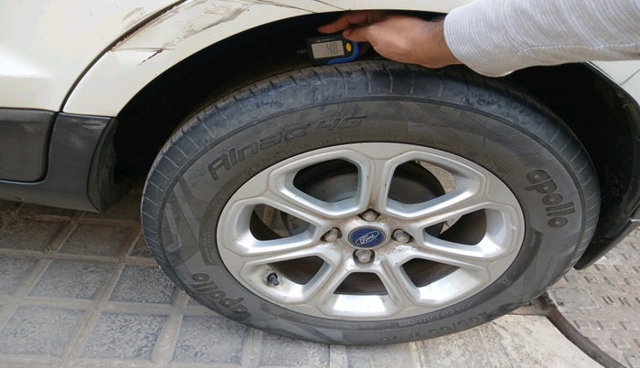 2019 Ford Ecosport TITANIUM + 1.5L DIESEL, Diesel, Manual, 1,22,722 km, tyre