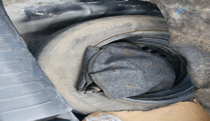 2021 Hyundai VENUE S 1.2, Petrol, Manual, 1,13,168 km, tyre