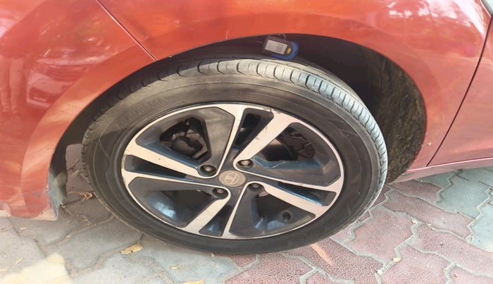 2020 Tata ALTROZ XZ DIESEL, Diesel, Manual, 1,07,871 km, tyre