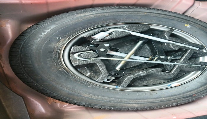 2020 Tata ALTROZ XZ DIESEL, Diesel, Manual, 1,07,871 km, tyre