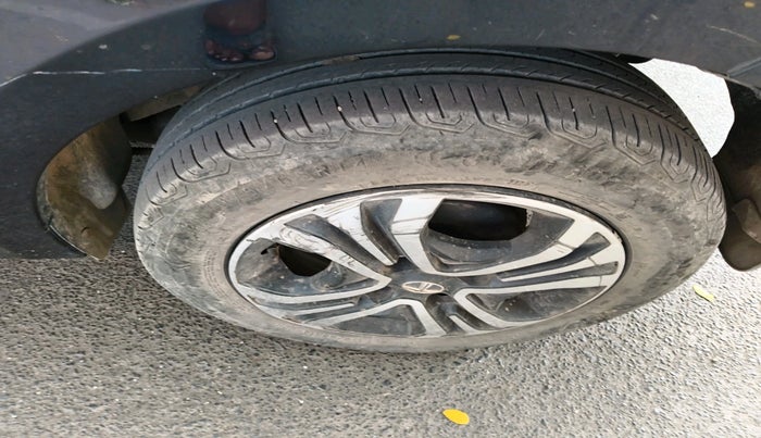 2022 Tata TIGOR XZ PLUS CNG, CNG, Manual, 38,659 km, tyre