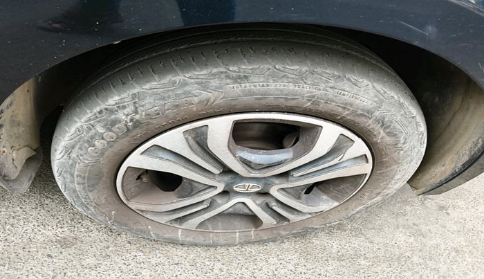 2022 Tata TIGOR XZ PLUS CNG, CNG, Manual, 38,659 km, tyre