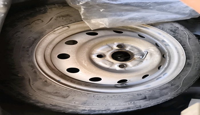 2012 Maruti Wagon R 1.0 LXI, Petrol, Manual, 36,855 km, tyre