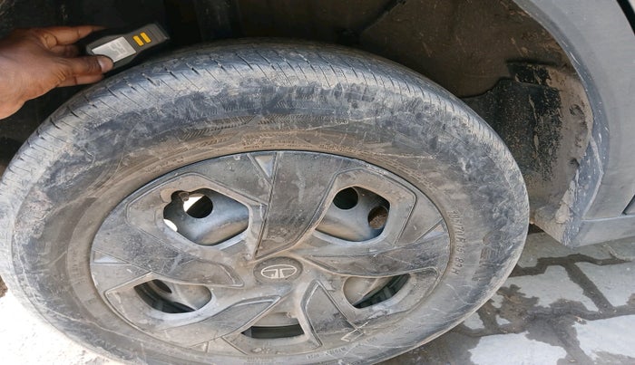 2024 Tata PUNCH ADVENTURE MT CNG , CNG, Manual, 38,498 km, tyre