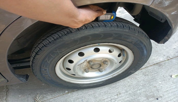 2014 Maruti Wagon R 1.0 LXI CNG, CNG, Manual, 80,042 km, tyre