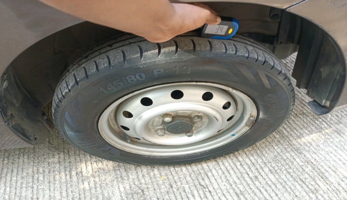 2014 Maruti Wagon R 1.0 LXI CNG, CNG, Manual, 80,042 km, tyre