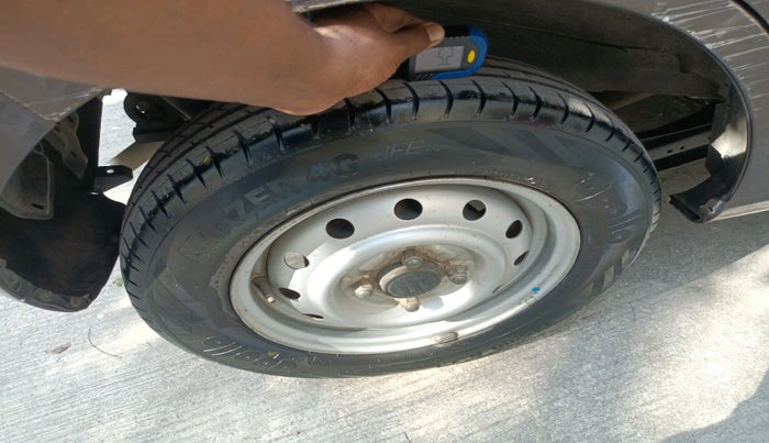 2014 Maruti Wagon R 1.0 LXI CNG, CNG, Manual, 80,042 km, tyre