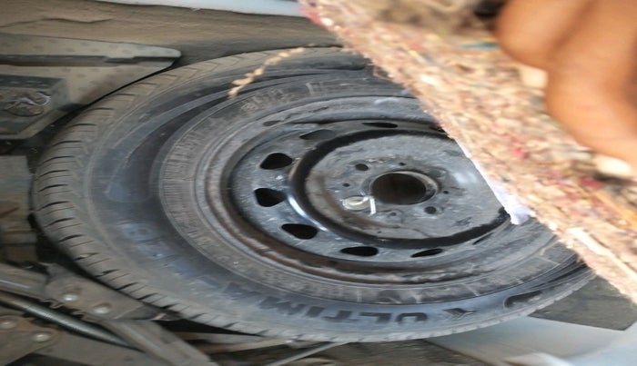 2021 Tata TIGOR XE PETROL, Petrol, Manual, 96,904 km, tyre