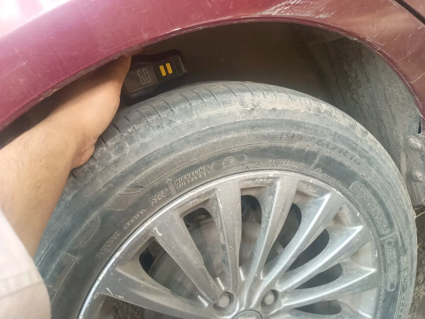 2015 Maruti Ciaz ZXI+, CNG, Manual, 1,12,578 km, tyre