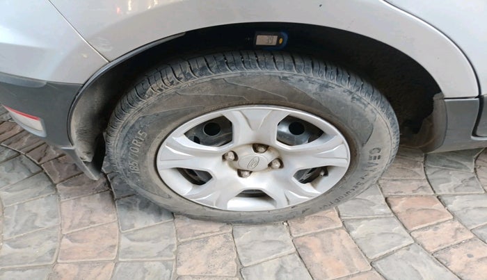 2016 Ford Ecosport AMBIENTE 1.5L DIESEL, Diesel, Manual, 99,999 km, tyre