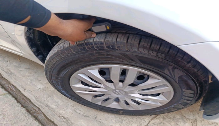 2015 Maruti Swift VXI, Petrol, Manual, 87,919 km, tyre