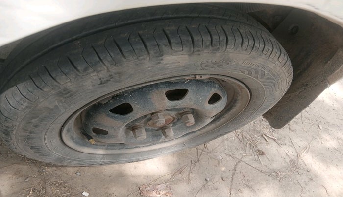 2013 Hyundai Santro Xing GLS, Petrol, Manual, 91,791 km, tyre