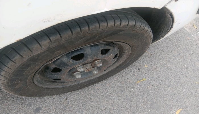 2013 Hyundai Santro Xing GLS, Petrol, Manual, 91,791 km, tyre