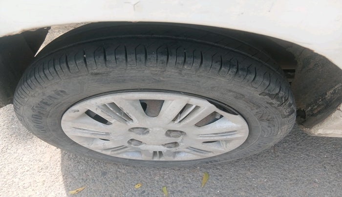 2013 Hyundai Santro Xing GLS, Petrol, Manual, 91,791 km, tyre