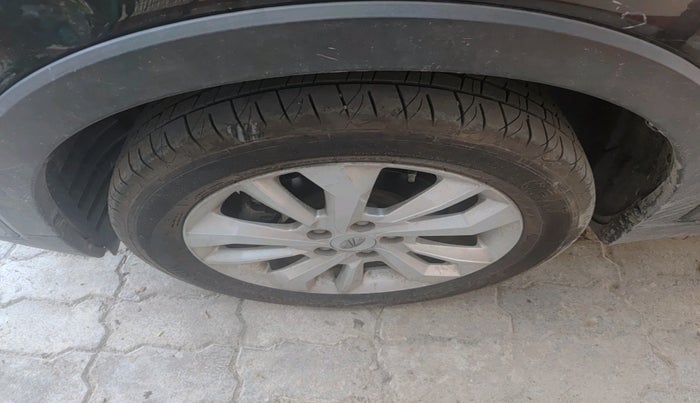 2019 Mahindra XUV300 W8 1.2 PETROL, Petrol, Manual, 80,096 km, tyre