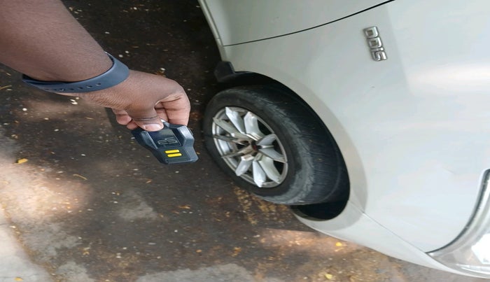 2013 Maruti Swift VDI, Diesel, Manual, 91,103 km, tyre