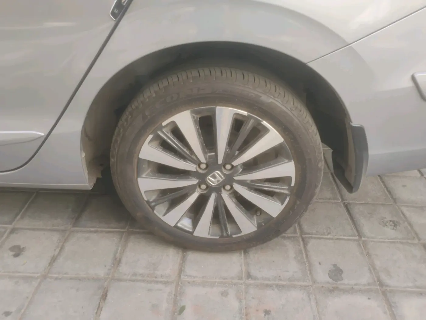 2024 Honda City 1.5L I-VTEC ZX CVT, Petrol, Automatic, 5,353 km, tyre