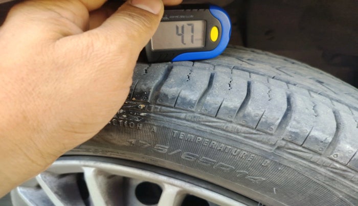 2017 Honda Amaze 1.2L I-VTEC S OPT, Petrol, Manual, 76,456 km, tyre