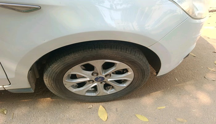 2015 Ford Figo Aspire TITANIUM1.5 DIESEL, Diesel, Manual, 1,01,918 km, tyre