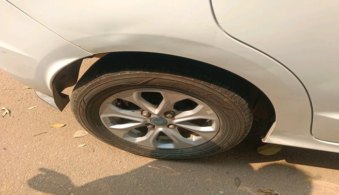 2015 Ford Figo Aspire TITANIUM1.5 DIESEL, Diesel, Manual, 1,01,918 km, tyre